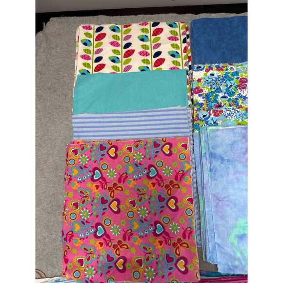 71 Precut Flannel Squares 10" & 9" - Assorted Patterns & Colors - Picture 3 of 8